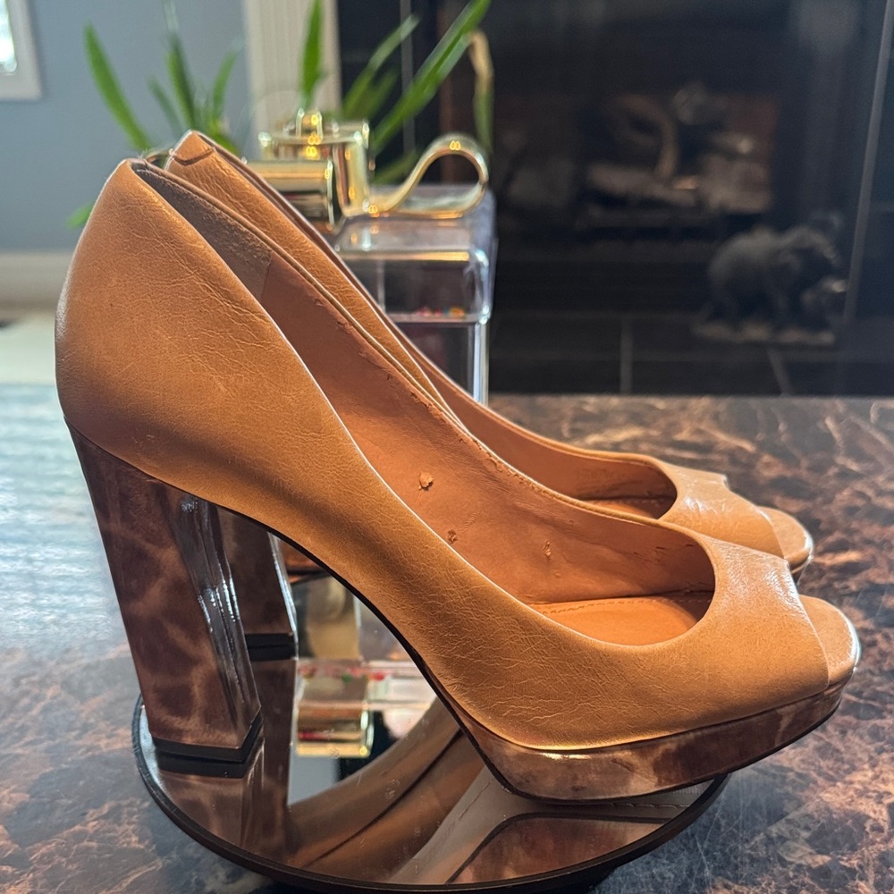 “SOLD” Vince Camuto Polona Leather Peep-Toe Giraffe Print Heels - Size 7.5B